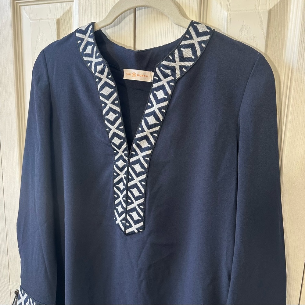 Tory Burch Embroidered Long Sleeve Tunic Top Navy Blue White Womens Size 2 - Picture 4 of 9